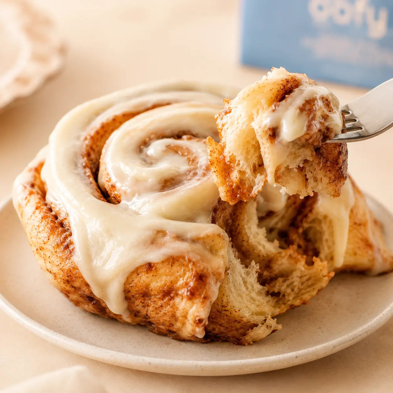 Classic Cinnamon Roll with Cream Cheese Frosting