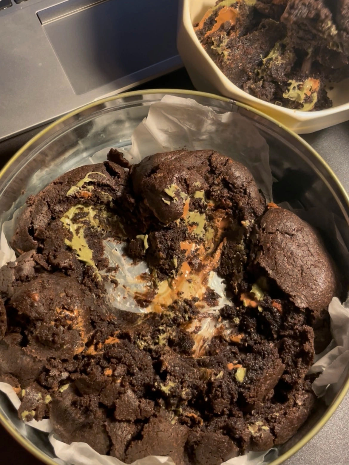 Pistachio Cookie Tin